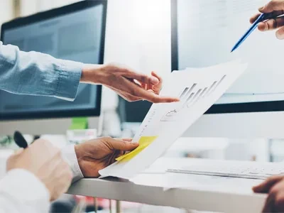 Sanitairmedewerker van post-90: de vloer vegen is geen gemakkelijke klus