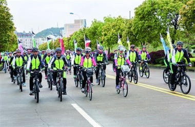 Wat zijn de toepassingen van reflecterende strips in outdoorkleding?